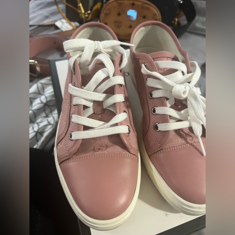 Gucci tennis shoes